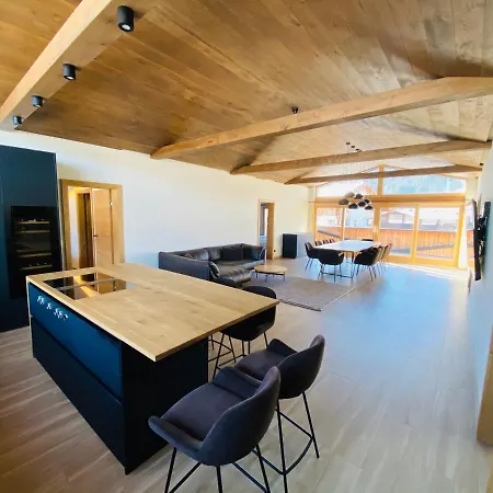 Alpinlodge דירה *